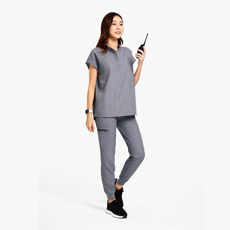 Women’s Mandarin Collar Three-Pocket Scrub Top